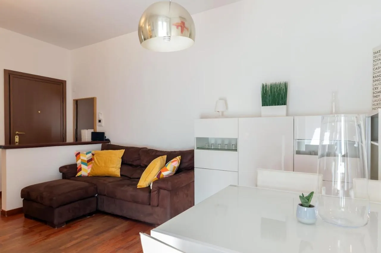 Terrace At 20 Minutes From Duomo - Homeunity Milan Italy